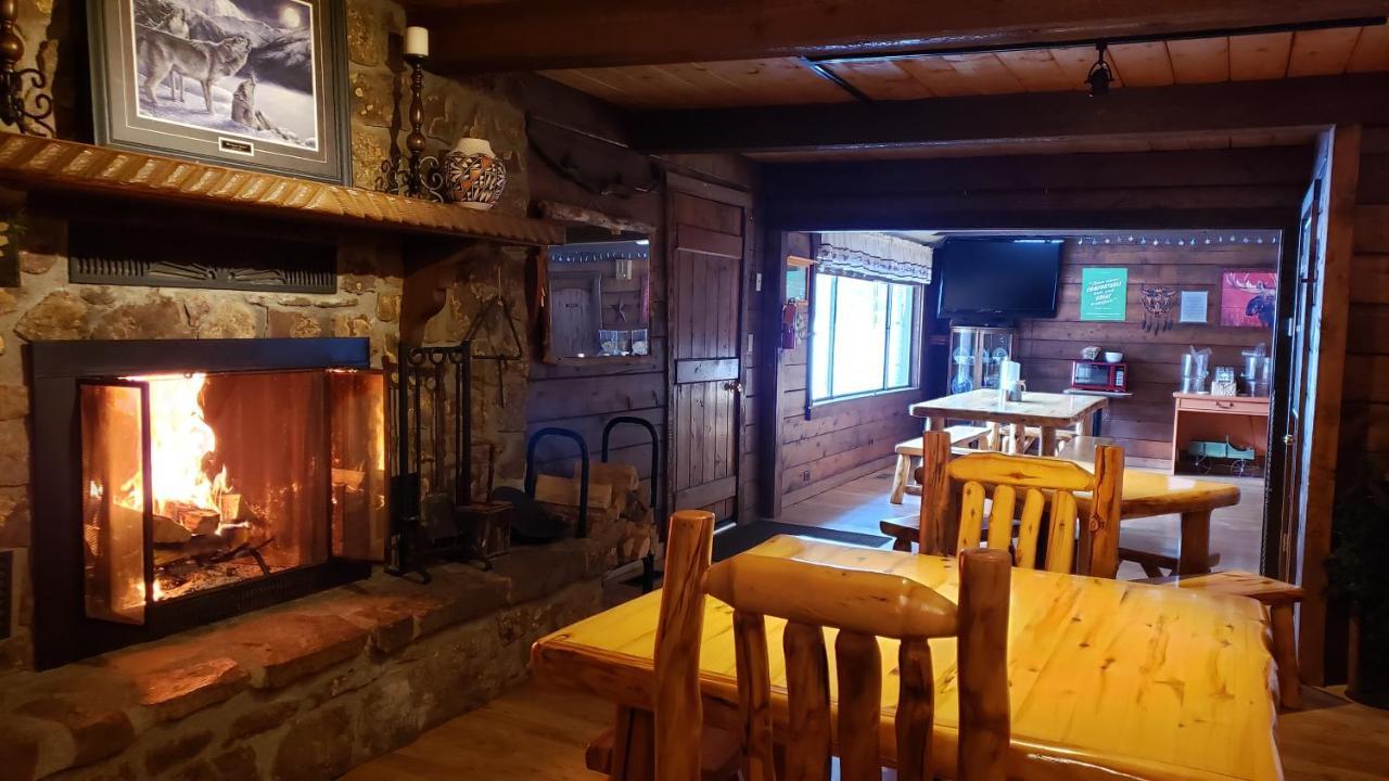 High Country Lodge And Cabins Пагоса-Спрингс Экстерьер фото
